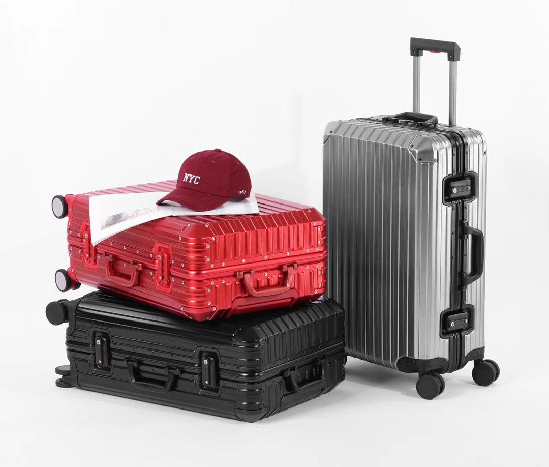 Roka aluminium luggage factory,aluminum suitcase factory,China aluminum hardcase,aluminum luggage manufacturer,aluminum suitcase manufacturer,hardshell aluminum luggage,hardshell aluminum suitcase,aluminum koffer,aluminum koffer trolley,aluminum baggage